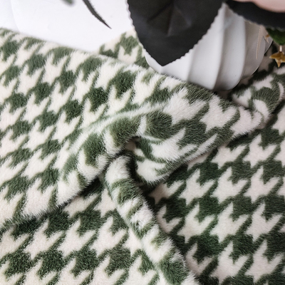 Niestandardowy wzór Faux Fur Miękka i puszysta tkanina 58/60 cali antystatyczna