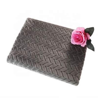 Żakardowa miękka tkanina flanelowa o gramaturze 250 g / m2 150D na ciepły koc