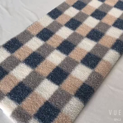 Tkanina polarowa z podszewką Sherpa o gramaturze 200 g / m2, 100% poliester